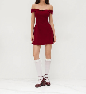Mini abito da donna in <span class=keywords><strong>velluto</strong></span> <span class=keywords><strong>bordeaux</strong></span> con spalle scoperte, abito da festa elegante con scollo a cuore e linea ad A - Product Image 2