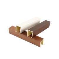 Faux plafond suspendu en WPC écologique, imperméable et haute résistance pour salon moderne et design de plafond de toit