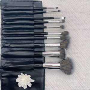 Ensemble de pinceaux de maquillage professionnels YRX Wholesale Facial Cosmetic Brush, 10 pièces, poils synthétiques doux, manche en bois, virole en aluminium - Product Image 6