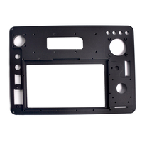 Production de moulage par injection plastique sur mesure pour panneau de commande de chargeur avec prises et ports USB