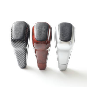 Pommeau de levier de vitesse pour Toyota 4Runner Tundra, ergonomique, en cuir avec garniture en bois et fibre de carbone, finition noir mat - Product Image 4