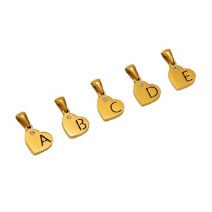 Ciondolo a Cuore con Diamanti in Acciaio Inossidabile Stile Ins, Accessori con Lettere in Acciaio al Titanio a Forma di Cuore - Product Image 3