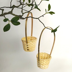 Productos de bambú tejidos a mano en miniatura, cesta portátil de estilo pastoral, adornos artesanales de bambú hechos a mano, flor - Product Image 1