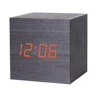 Horloge de table numérique à commande sonore avec logo personnalisé, cube en bois carré, LED, gadget de productivité, affichage de l'heure, de la date et de la température