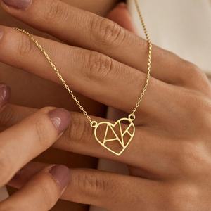 Mode personnalisé nom première lettre en acier inoxydable amour pendentif collier personnalisé plaqué or collier cadeau d'anniversaire de noël - Product Image 1