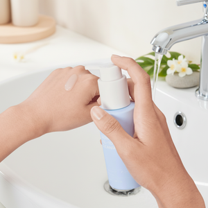 Gel nettoyant moussant Glutanex Glow Therapy, nourrissant, au collagène bio, pour éclaircir, illuminer et corriger le teint. - Product Image 3