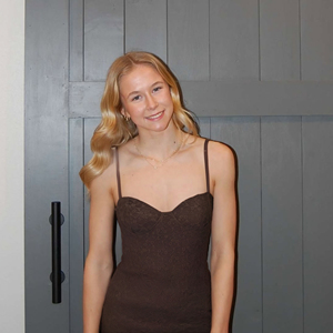 Clasificación de productos Vestido ODM personalizado Estilo corto Moda Mujeres Niñas Sexy Encaje Halter Vestido corto adelgazante para fiesta Uso diario - Product Image 2