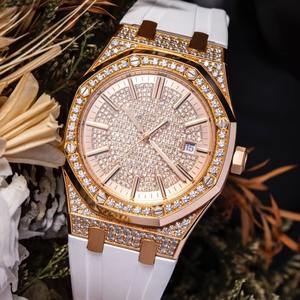 Montre de luxe haut de gamme avec moissanite incrustée, mouvement à quartz premium, bracelet en acier inoxydable, montre unisexe - Product Image 1