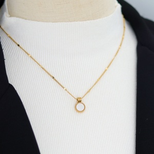 Collar de Moda para Mujer, Cadena de Clavícula de Acero Inoxidable, Colgante de Concha Natural Blanca Fritillaria, Chapado en Oro de 18K - Product Image 2