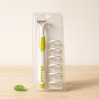 Porte-fil dentaire portable ergonomique en plastique rechargeable avec têtes de remplacement confortables à clipser