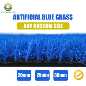El césped artificial coloreado más barato de 20mm, alfombra de hierba azul con agujeros de drenaje, césped sintético azul - Product Image 2