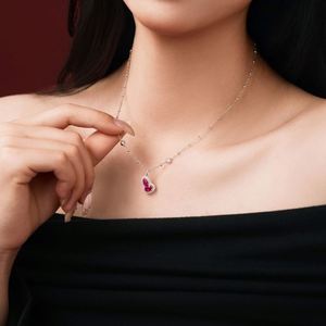 Collier Pendentif Gourde en Argent 925 Plaqué Or 18K avec Chaîne à Maillons et Zirconias 5A, Design Délicat Dylam - Product Image 4