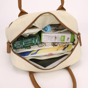 Bolsa de Maternidad Multifuncional para Viajes Cortos, Bolsa de Mano Moderna para el Día a Día, Gran Capacidad, con Aislamiento para Biberones - Product Image 5