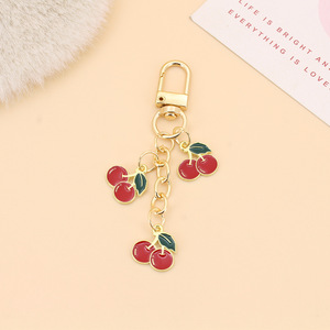 Nuevo Llavero de Frutas Estilo Coreano Inspirado en Instagram, Bonito Colgante de Cereza y Fresa para Bolsos, Accesorio para <span class=keywords><strong>Airpods</strong></span> con Diseño de Corazón de Niña, Ideal para Comercio Transfronterizo - Product Image 5