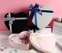Hartvormige cadeaudoos met satijnen strik, stevige papieren dekselverpakking voor Valentijnsdag, verjaardagssieraden, chocolade