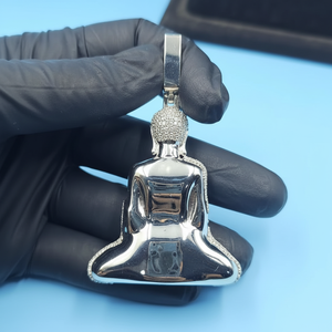 Precioso Colgante Religioso de Buda de Cristal con Diamante Moissanita de Corte Redondo, Plata 925, Joyería Fina - Product Image 1