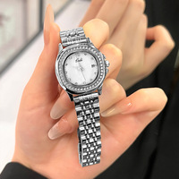 GEDI 61013 Montre-bracelet à quartz pour femme avec cadran en nacre en acier inoxydable étanche Cadeau de luxe MOP Montres pour femme
