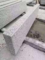 Capuchons de piliers en granit gris G603 pour la conception graphique de villas