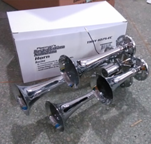 แตรลมสี่โทนเสียง (แตรรถไฟ) 24V สำหรับรถบรรทุกกึ่งหรือรถไฟ - Product Image 2