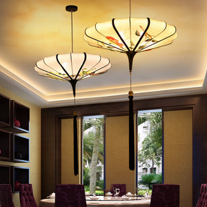 โคมไฟห้อยเพดานทรงกลมแบบจีนสมัยใหม่ ผ้าหุ้มเพ้นท์ลายด้วยมือ หลอดไฟ LED E27 หัวเดียว เหมาะสำหรับโรงแรมและเกสต์เฮาส์ - Product Image 1