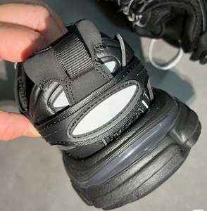 Zapatillas Retro de Lujo de Alta Calidad para Hombre y Mujer con Amortiguación, Antiolor y Forro de Malla Suave - Product Image 1