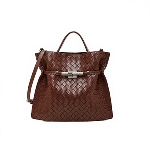 Bolso Bandolera de Cuero Genuino Tejido, Diseño Personalizado OEM, Moda de Invierno para Mujer, Correa Única, Portátil - Product Image 2