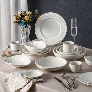 Juego de Platos de Cerámica con Puntos Azules y Blancos, Plato para Fruta, Plato de Cena Estilo Occidental para Restaurante y Hotel, Vajilla de Cerámica con Puntos - Product Image 1