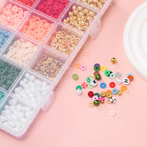 Kit de fabrication de bijoux DIY avec 24 compartiments, comprenant des plaques de pâte polymère colorées et des perles mélangées - Product Image 4