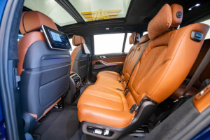 <span class=keywords><strong>2022</strong></span> usato pulito di lusso <span class=keywords><strong>BMW</strong></span> X7 M50I <span class=keywords><strong>M</strong></span> Sport con le specifiche di garanzia/GCC auto e pronto a partire - Product Image 4