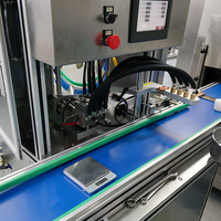 Machine de remplissage semi-automatique de bâtons de colle thermofusible avec système de capuchonnage par pression et cadre en acier inoxydable