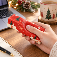 Jouet Squishy en forme de bâton de beurre de Noël en PU à remontée lente, anti-stress à presser avec motif Joyeux Noël et design festif pour le bureau