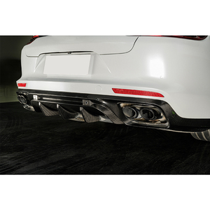 Kit de modification et amélioration de voiture en carbone sec 971 (pare-chocs avant, pare-chocs arrière, jupes latérales) pour Panamera 2017-2023 - Product Image 4