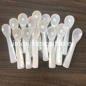 Cuchara de nácar blanca de alta calidad y lujosa, cuchara de caviar, cuchara de ostra tamaño 8cm hecha a mano Vietnam - Product Image 2