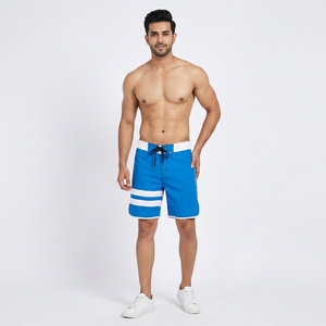 Pantalones cortos de surf para hombre, impermeables, con bolsillos, diseño de logotipo personalizado, venta al por mayor, elásticos en 4 direcciones, pantalones cortos tipo jogger para hombre. - Product Image 1