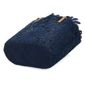 กระเป๋าผู้หญิงฤดูใบไม้ผลิ 2026 กระเป๋าสะพายไหล่เดียวแบบลูกไม้ กระเป๋าช้อปปิ้งผู้หญิงทรงถังขนาดใหญ่ กระเป๋าโท้ทปักลายฉลุ - Product Image 4