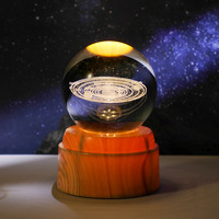 Boule de Voie Lactée 3D en Cristal Laser Lumineuse avec Base LED Rotative en Plastique Sablé pour Ornement de Bureau - Vente en Gros