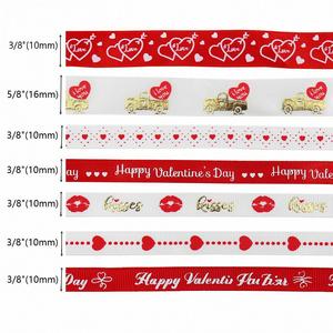ริบบิ้นโกรเกรนพิมพ์ลายหัวใจสีทองขนาด 1/1.6 ซม. ยาว 10 หลา สำหรับห่อของขวัญและตกแต่งการ์ดในวันวาเลนไทน์ ทำจากโพลีเอสเตอร์อย่างดี ให้ความรู้สึกหรูหราและโรแมนติก - Product Image 2