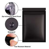 Kundenspezifisch bedruckte, feuchtigkeitsbeständige PE-Glanz-/Matte-Quadrat-Ziplock-Ventil-Standbeutel, wiederverschließbare Seitenfaltenbeutel mit flachem Boden für Tierfutter