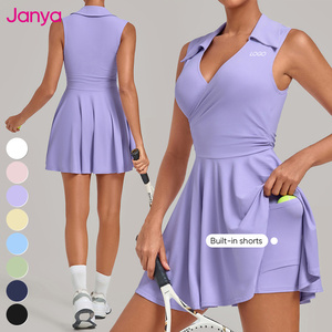 Robe de tennis Janya respirante, extensible dans quatre directions, anti-humidité, col en V, sans manches, avec short intégré et poches séparées - Product Image 1