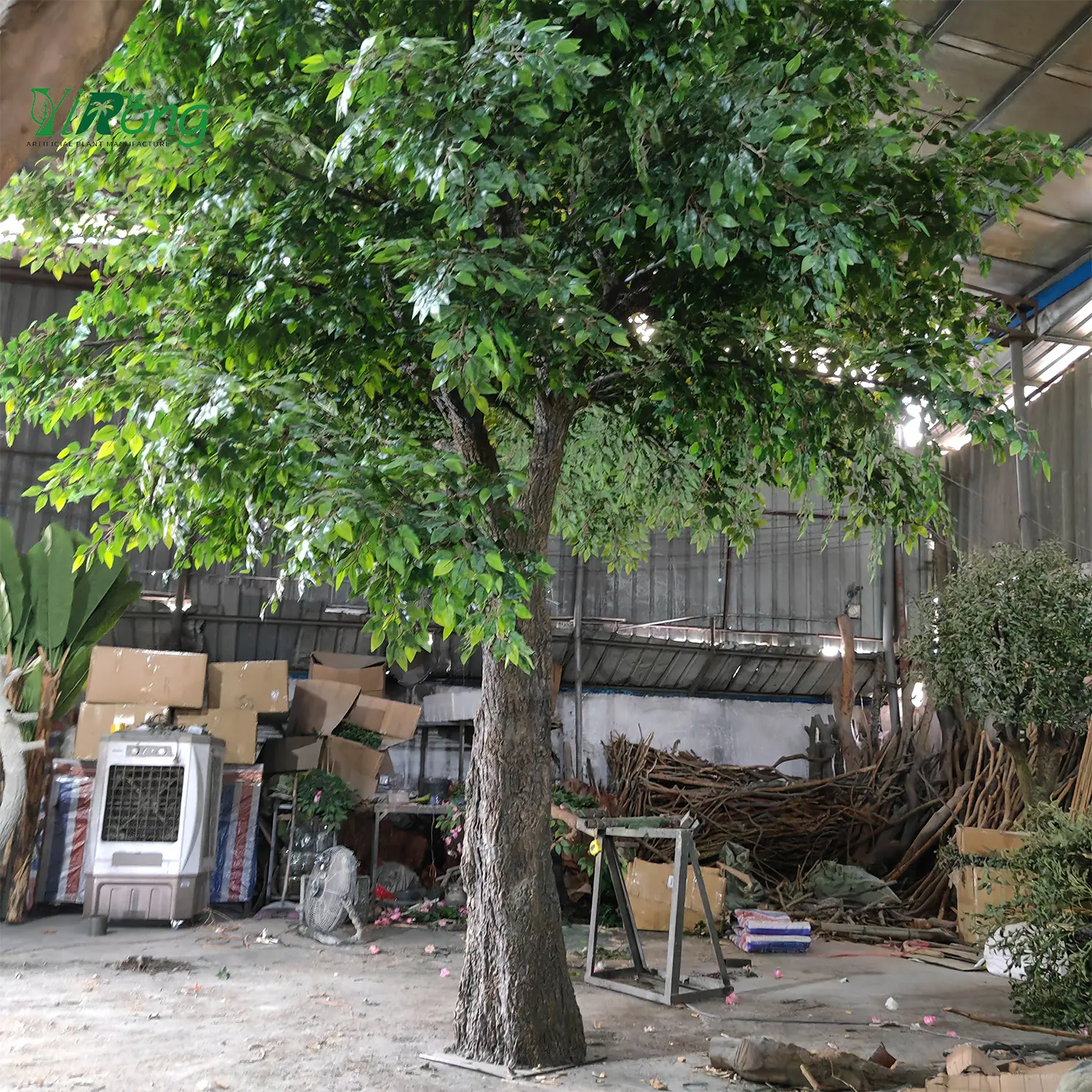 Yirongカスタムグリーン大型人工イチジクの木屋内屋外グラスファイバー人工木装飾的な大きな人工ガジュマルの木