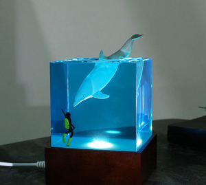 Sáng Tạo Đại Dương Diver Cá Mập Cá Heo Nhựa Nghệ Thuật Trang Trí Điện Ánh Sáng Ban Đêm Trang Trí Thủ Công Trang Trí Nhà - Product Image 4
