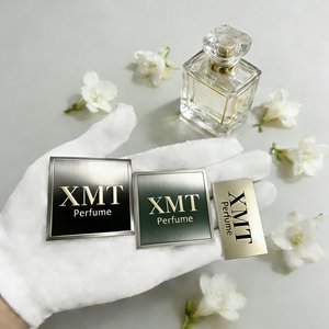 Étiquettes imperméables de bouteille de parfum d'autocollant adhésif de chrome fait sur commande en aluminium de luxe - Product Image 1