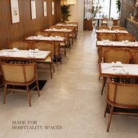 Ensemble table et chaises de salle à manger en pierre frittée, robuste, moderne, facile à nettoyer et peu encombrant, idéal pour les restaurants et les cafés