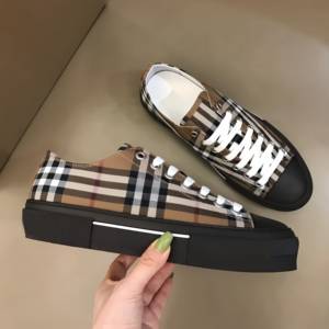 Vente en gros de baskets unisexes de haute qualité, design rétro à carreaux, chaussures décontractées, chaussures en toile respirantes et tendance - Product Image 3