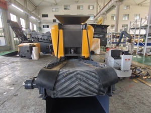 Concasseur à mâchoires mobile électrique sur chenilles MONDE, homologué CE, à faible bruit et à économie d'énergie, idéal pour les carrières et l'exploitation minière - Product Image 4