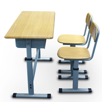 Meubles de salle de classe chaise de bureau d'école à double siège en bois pour étudiants ensemble de table et de chaises d'étude pour enfants de Style Simple