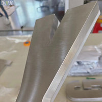 Bannière en lettres chromées 3D personnalisées avec logo d'affichage avec signalisation rétroéclairée en acier inoxydable poli chromé argenté pour décorations