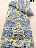 Tissu en dentelle de tulle polyester à fleurs 3D découpées, orné de perles et de paillettes, idéal pour les tenues de mariée africaines et les tenues formelles du Moyen-Orient