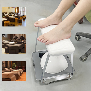 <span class=keywords><strong>Repose</strong></span>-pieds en cuir PU confortable de nouvelle conception pour salon, <span class=keywords><strong>repose</strong></span>-pieds portable pour salon avec roulettes mobiles - Product Image 1