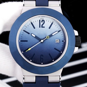 Reloj Cronógrafo de Cuarzo con Bisel Grabado en 3D con Logotipo Personalizado de Diseñador de Lujo para Hombre, Correa de Goma - Product Image 3
